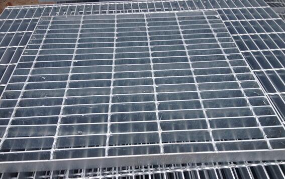 變電站設備鍍鋅鋼格柵平臺 變電站設備鍍鋅鋼格柵平臺